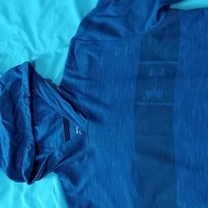 Under Armour long sleeve blue hoodie shirt, Women's M fitted